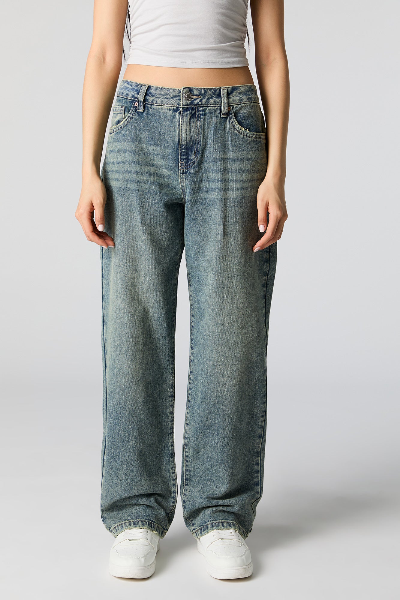 Vintage Medium Wash Low Rise Baggy Jean