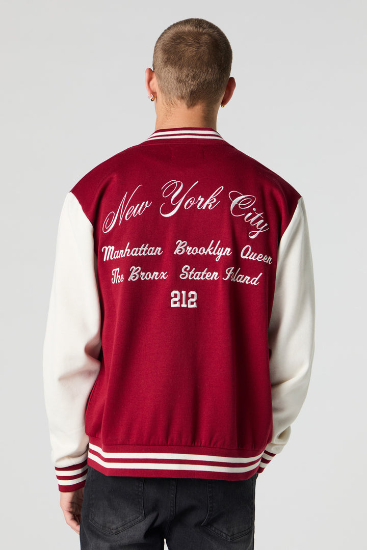 Blouson de style universitaire en molleton avec motif brodé