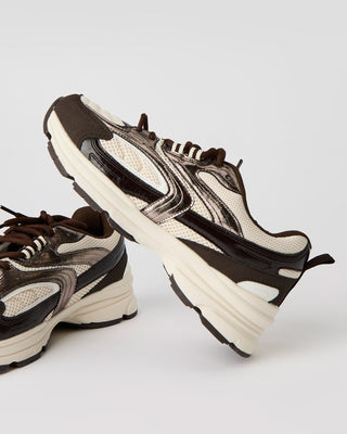 UP_Womens-Footwear_Sneakers