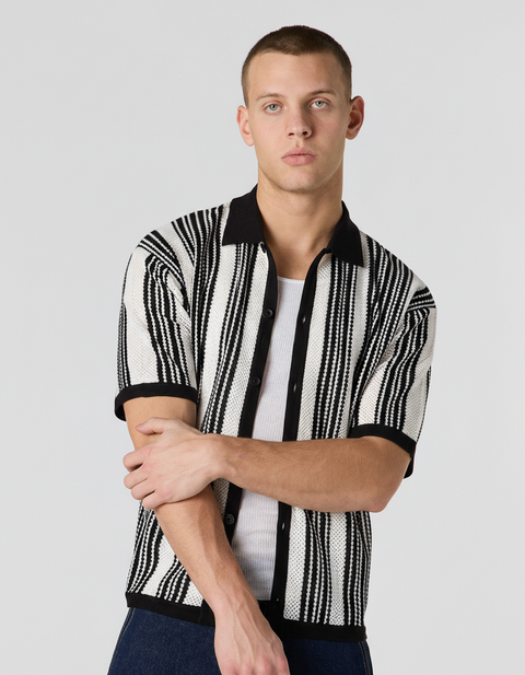 UP_Mens-Tops_Button-Up Shirts