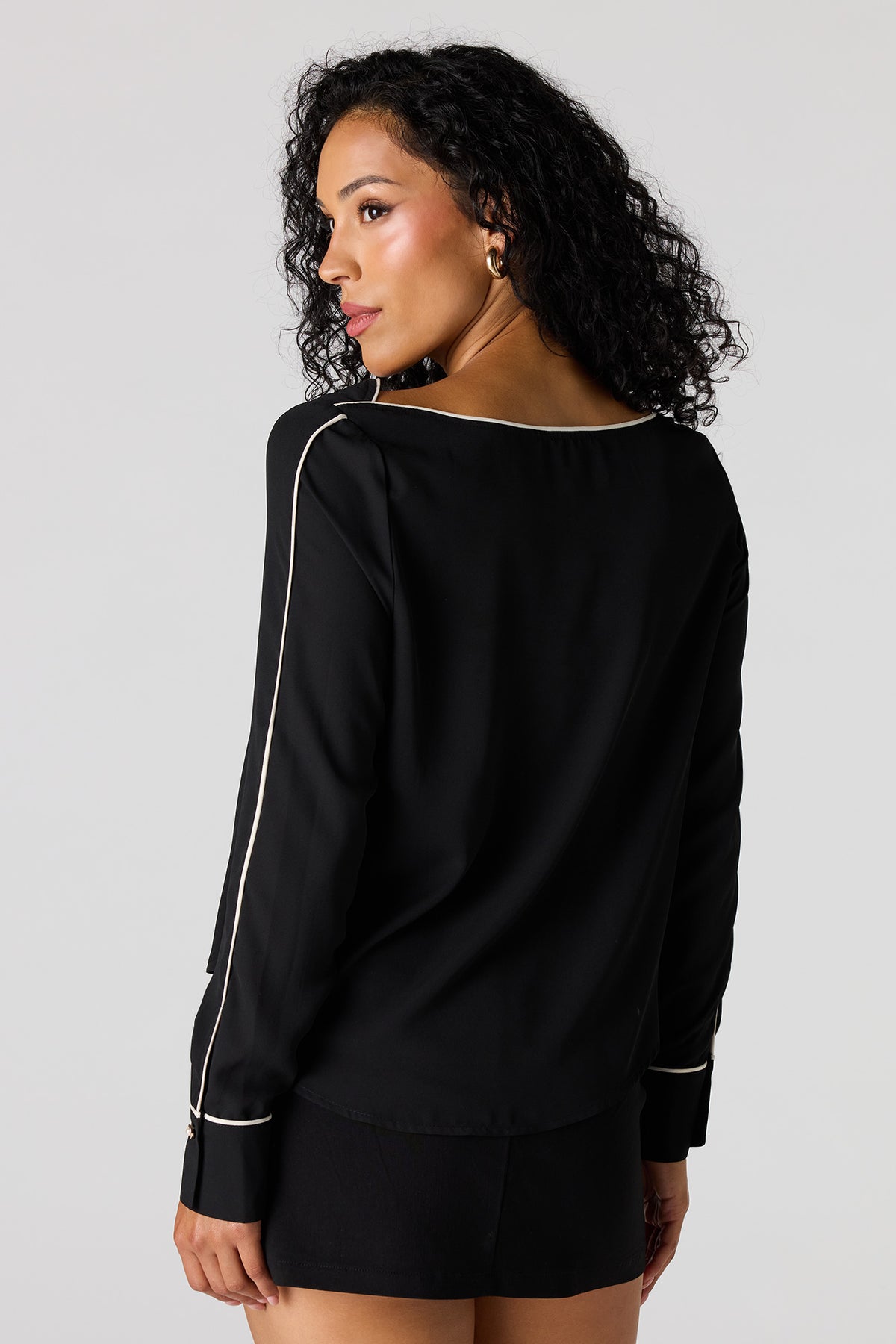 Alt View 2. Boat Neck Blouse - Black