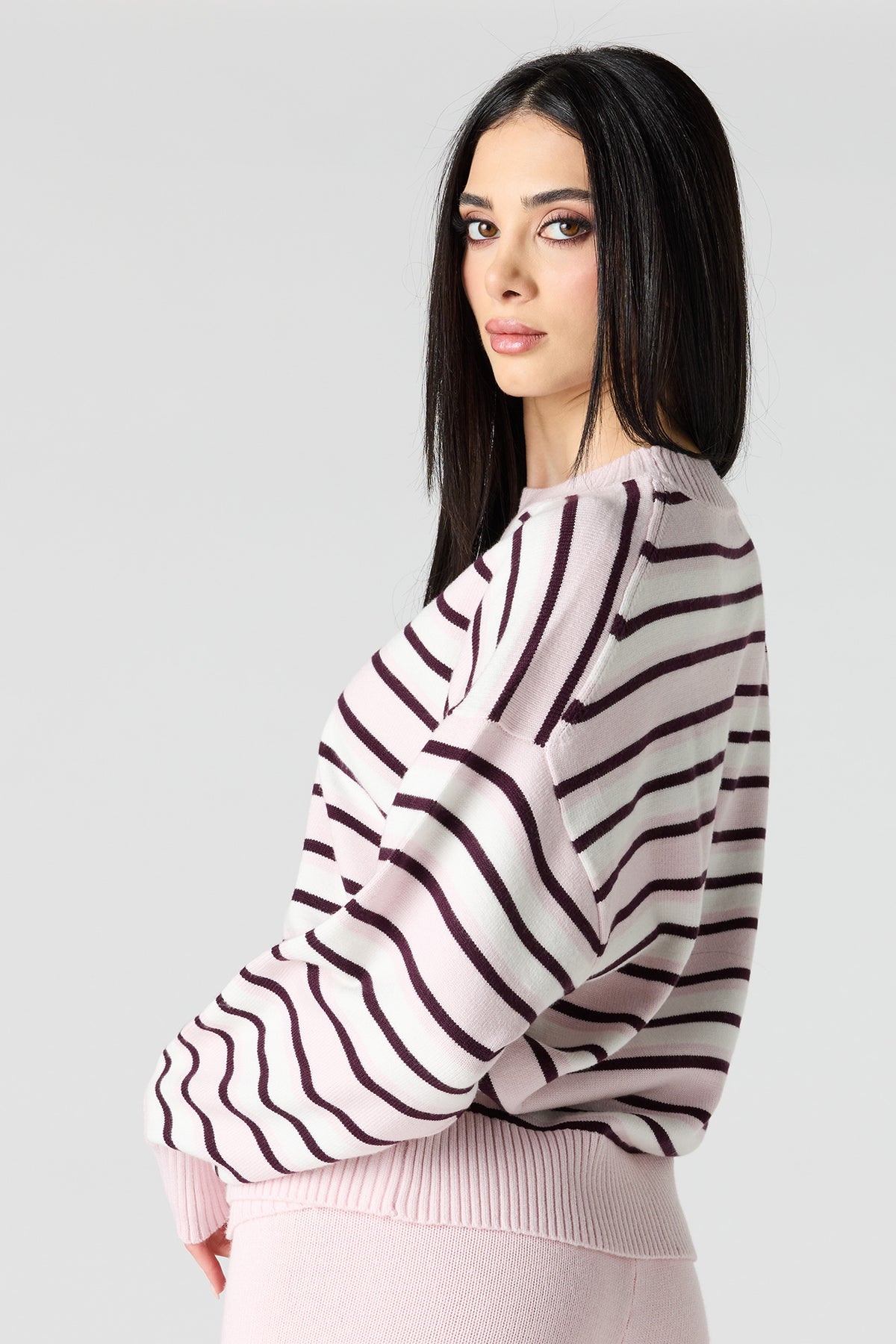 Alt View 2. Crewneck Sweater - Pink