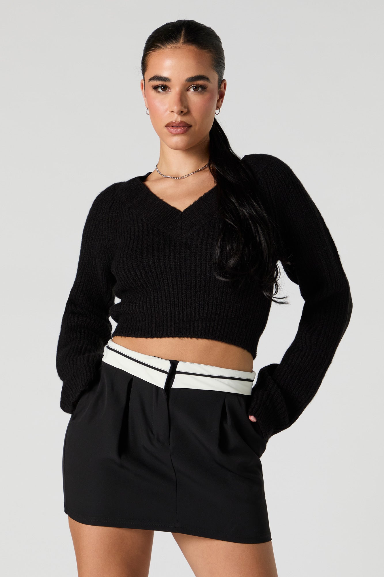 Ribbed Knit V-Neck Cropped Sweater