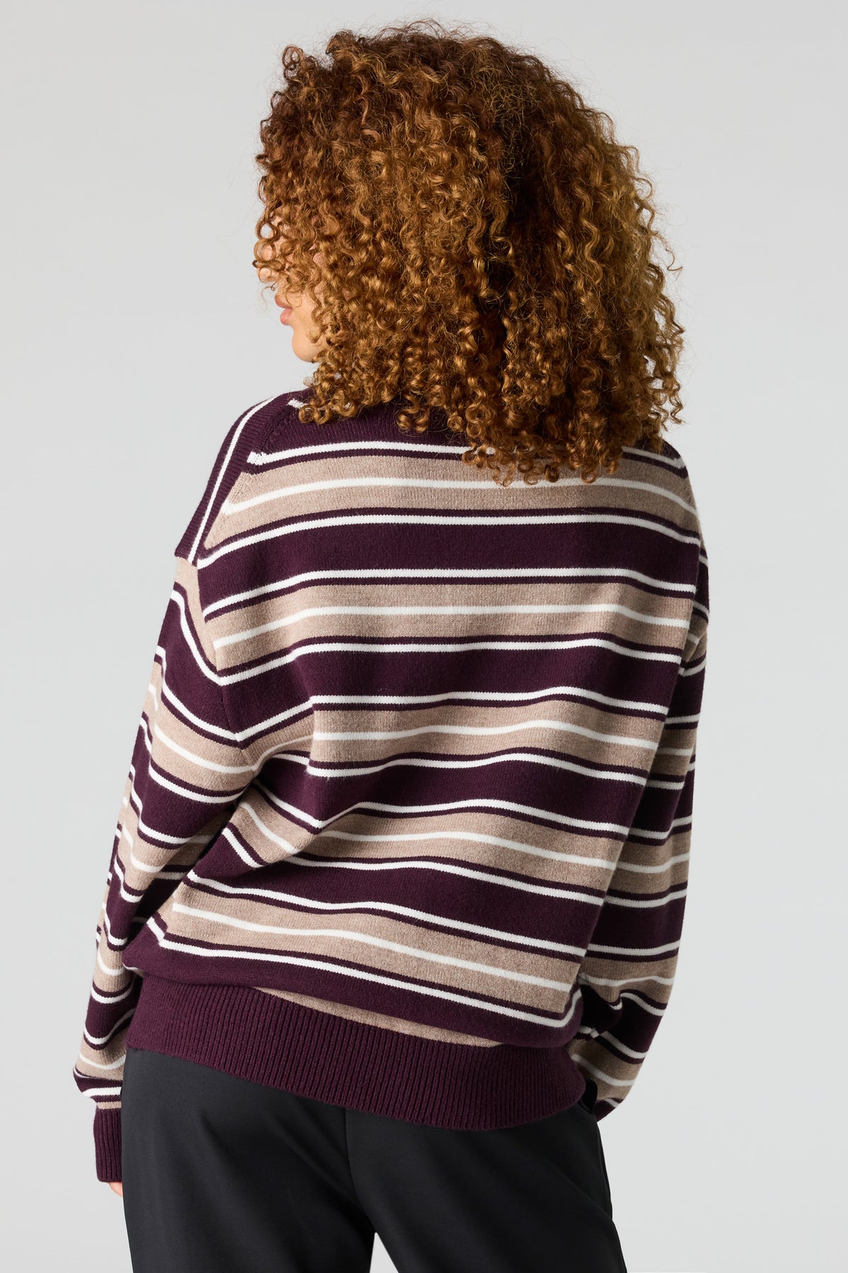 Alt View 2. Loose Fit Sweater - Burgundy