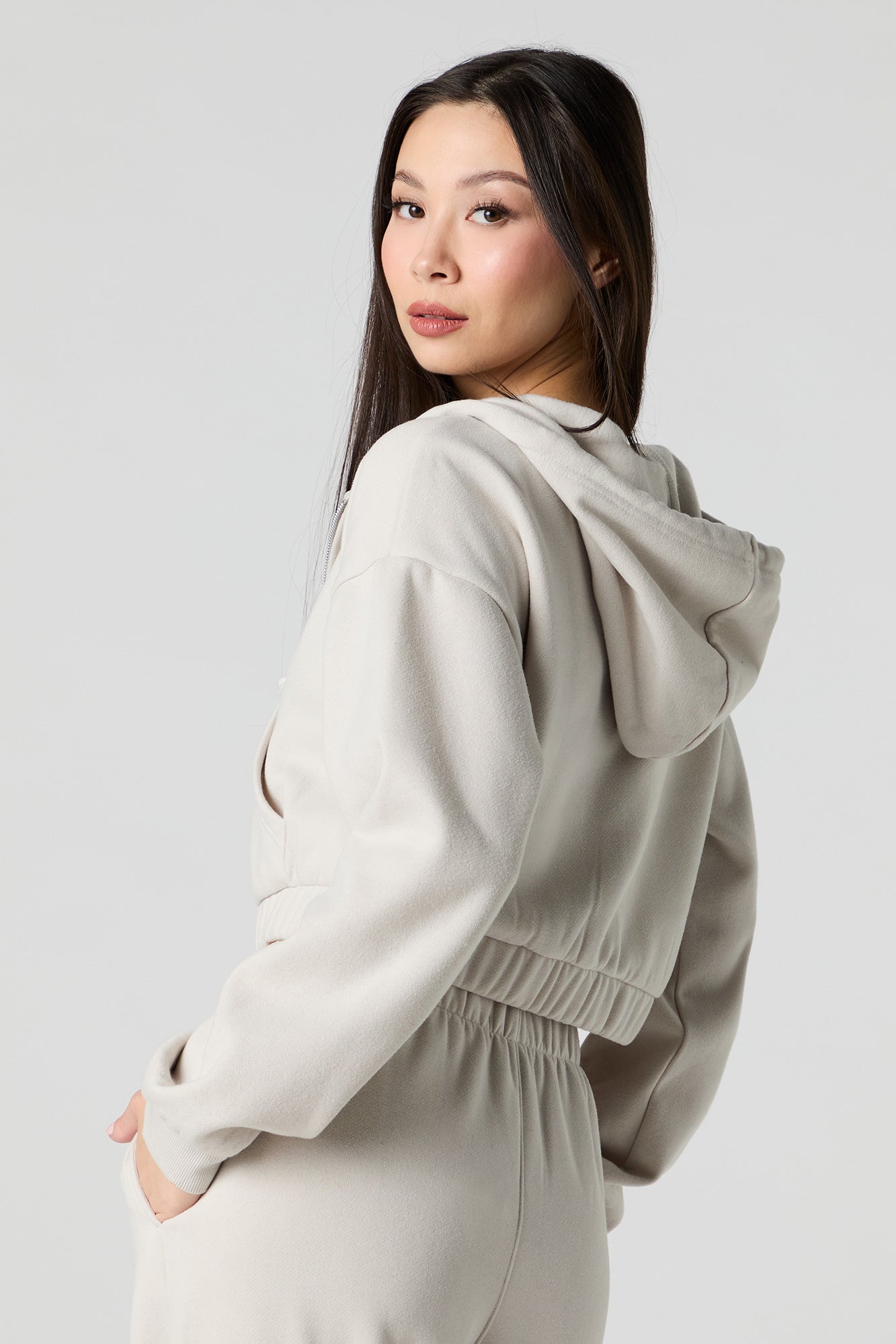 トップス radiant ranselect Pigment cropped hoodie 即納】RANselect Pigment semi-cropped hoodie | 韓国
