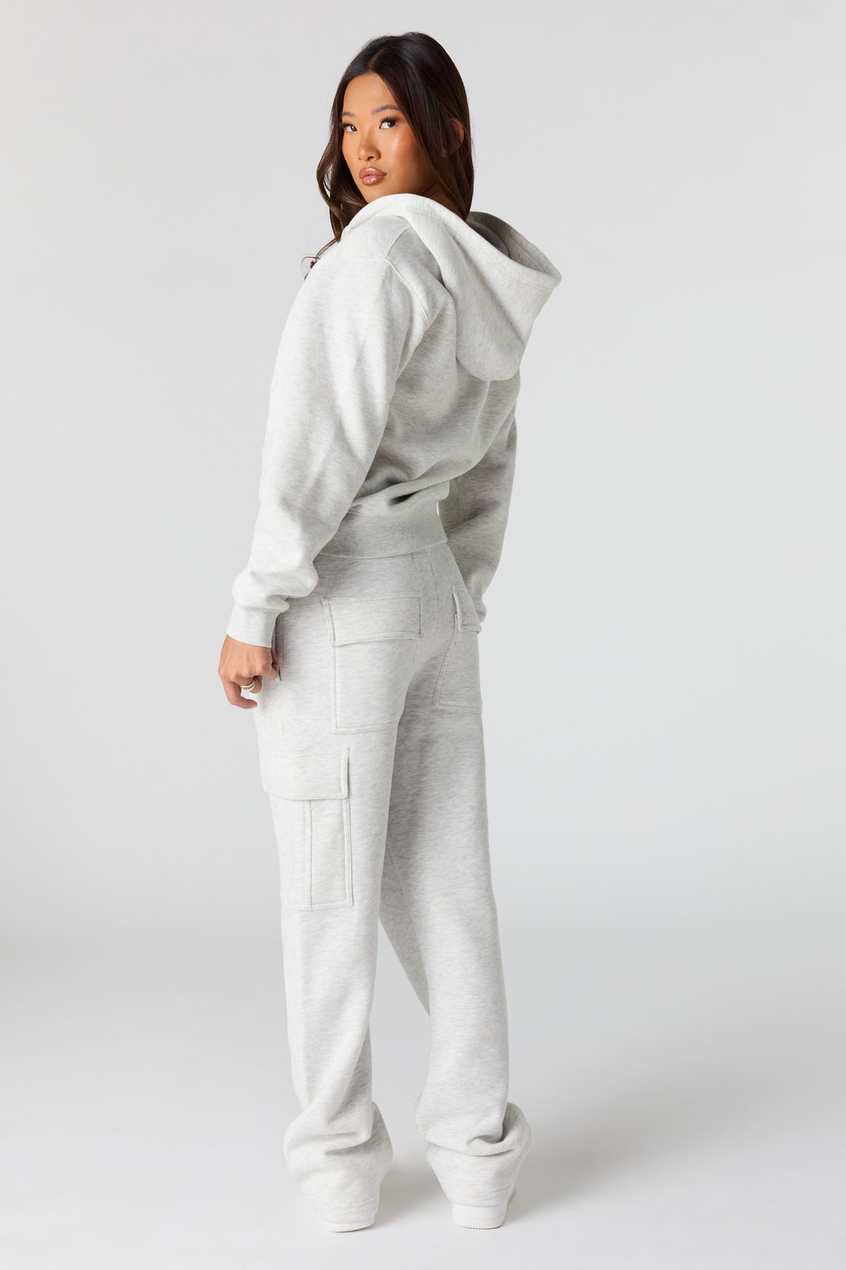 Vue alternative 3. Pantalon d'entraînement cargo en tissu bouclé de luxe