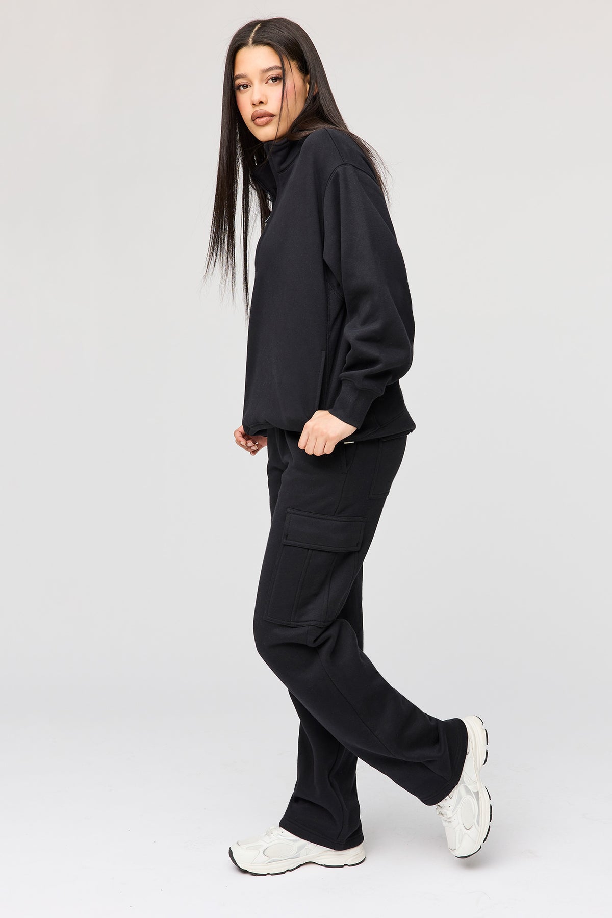 Premium Fleece Grande Cargo Sweatpant - Black