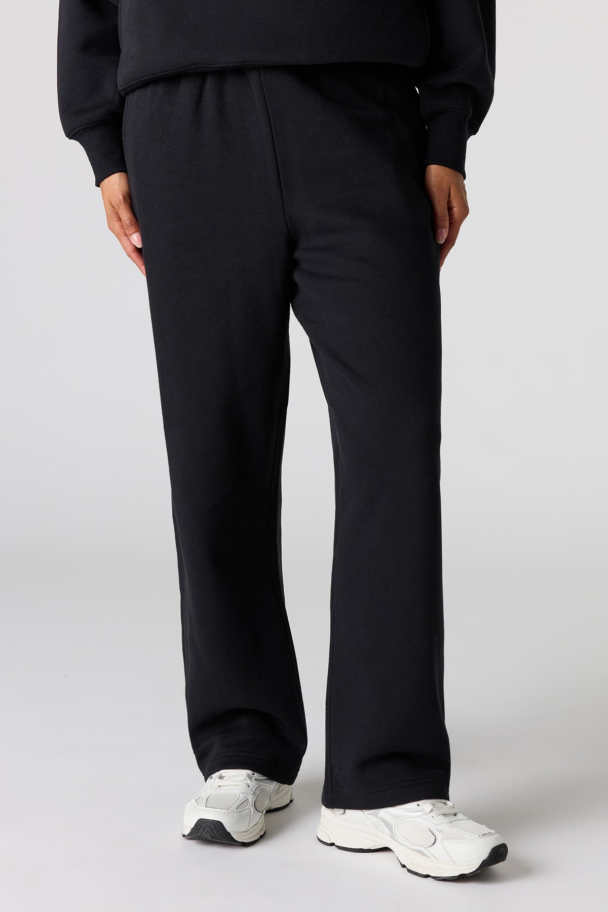 Alt View 2. Premium Fleece Grande Barrel Sweatpant - Black