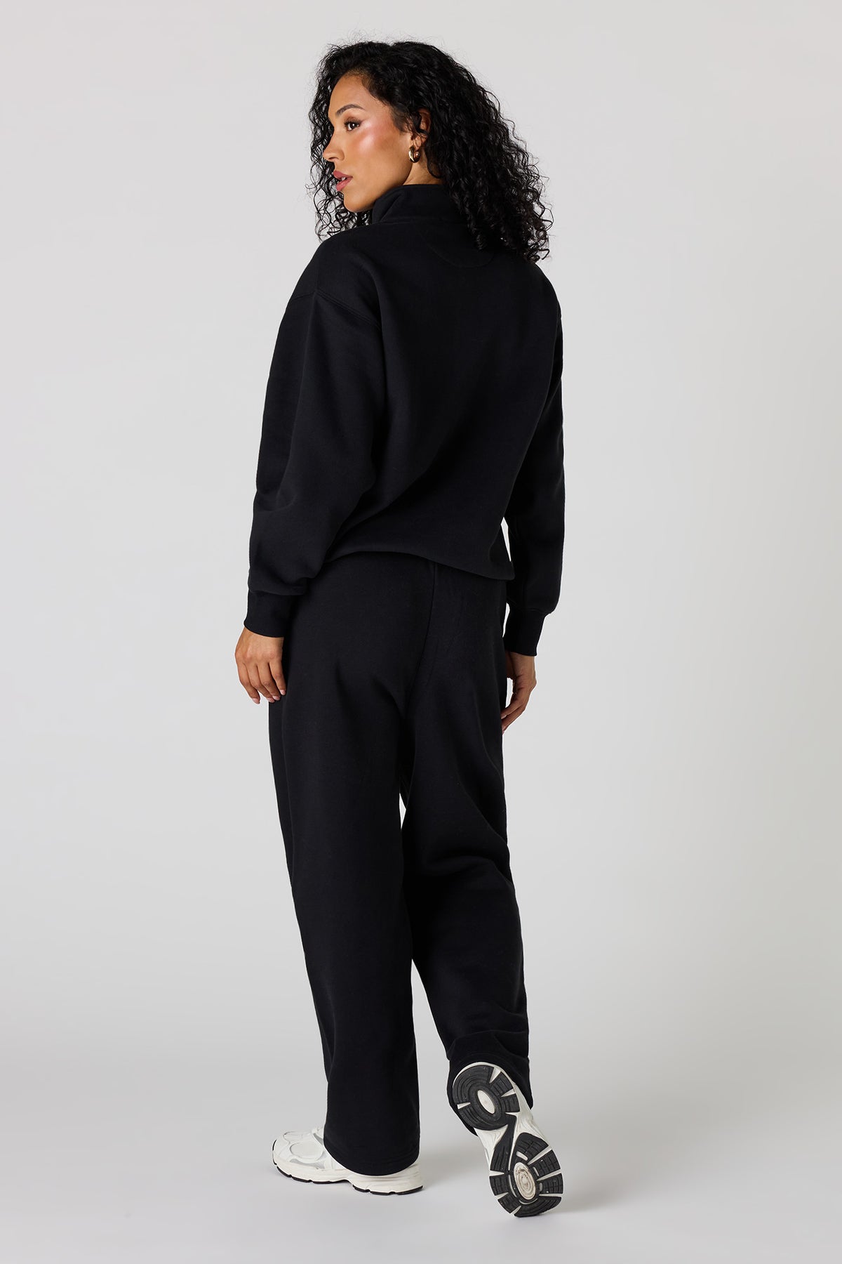 Alt View 3. Premium Fleece Grande Barrel Sweatpant - Black