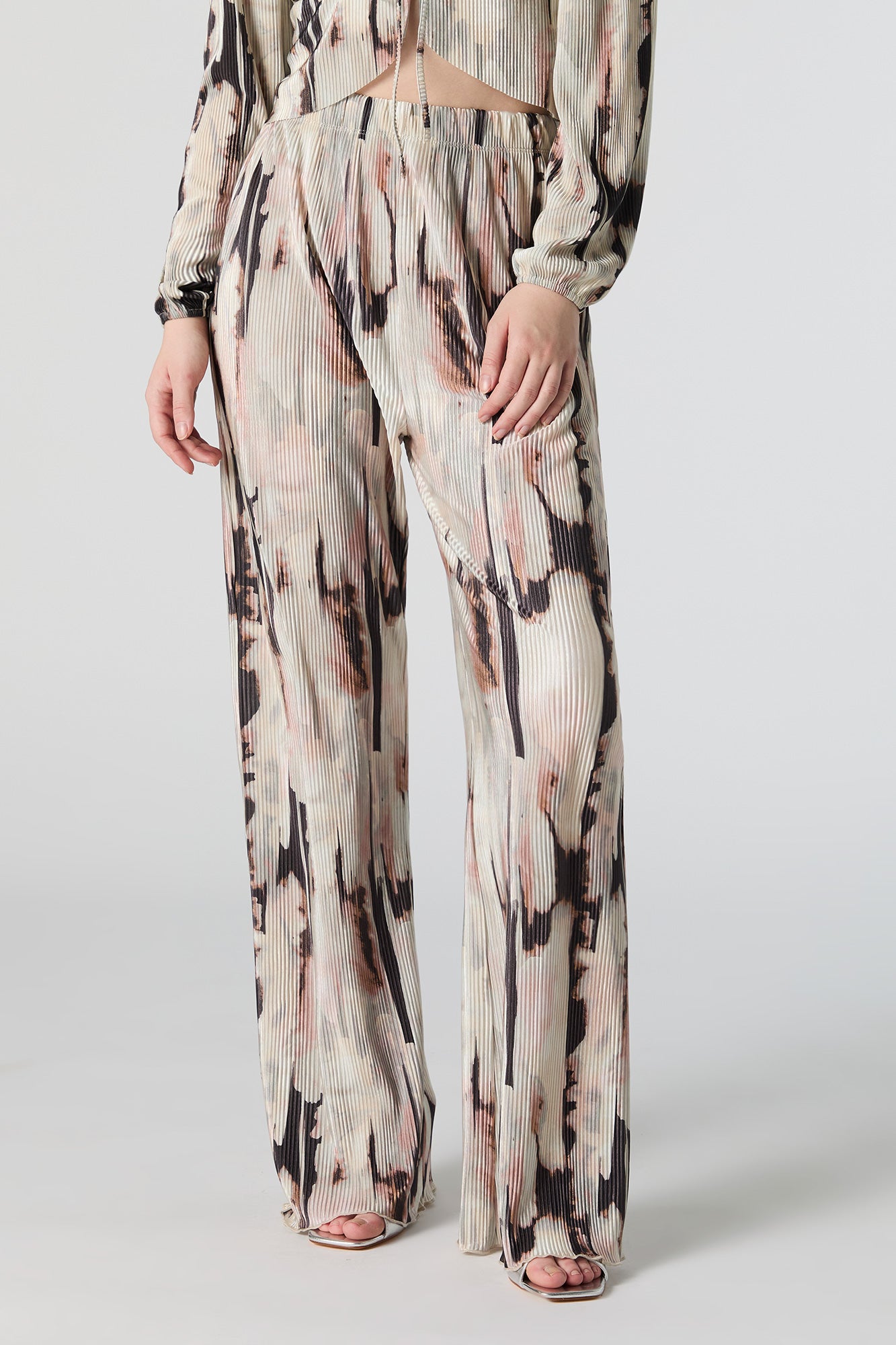 Textured Abstract Print Flowy Wide Leg Pant