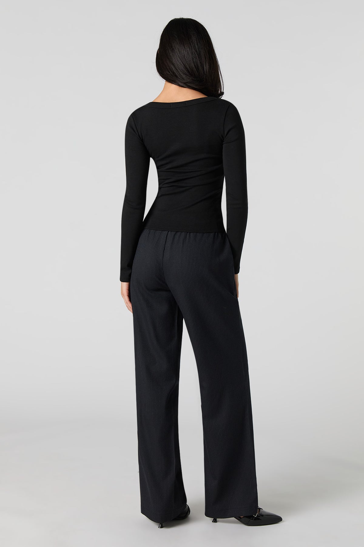 Vue alternative 3. Pantalon habillé rayé