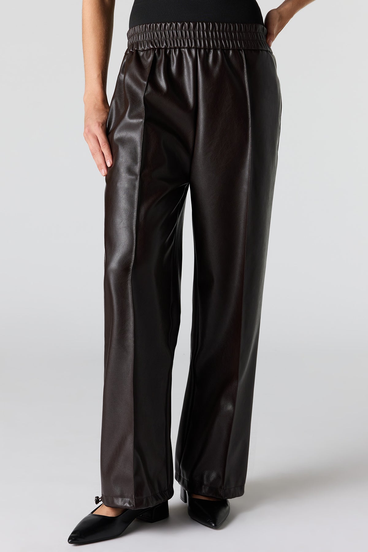 Vue alternative 2. Pantalon en similicuir à barillet