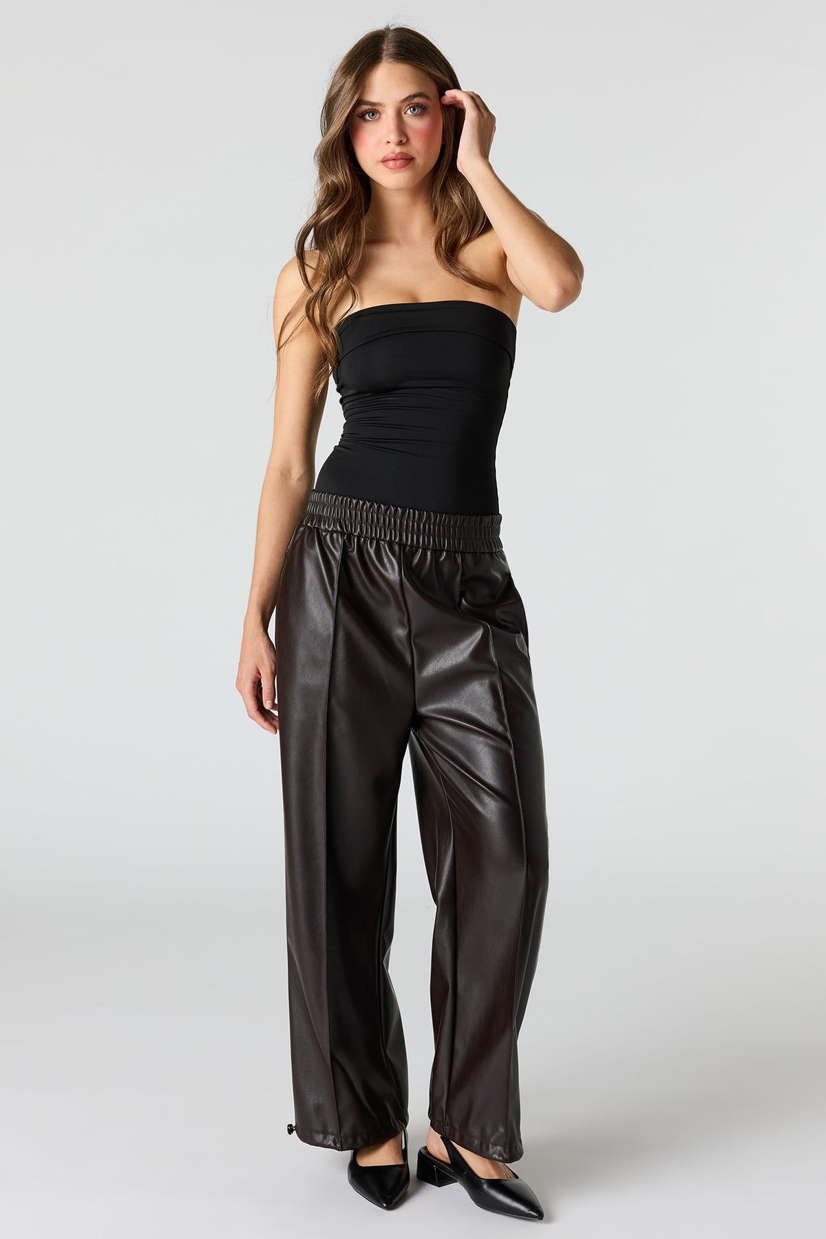 Vue alternative 4. Pantalon en similicuir à barillet