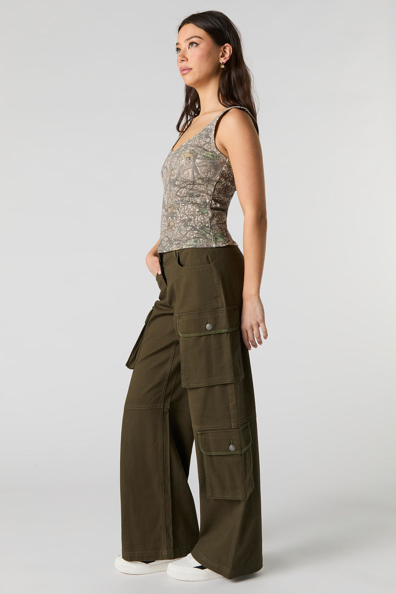 Pantalon cargo à jambe droite et multiples poches