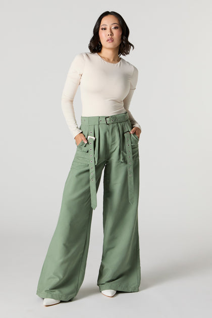 Pantalon cargo à jambe large avec ceinture