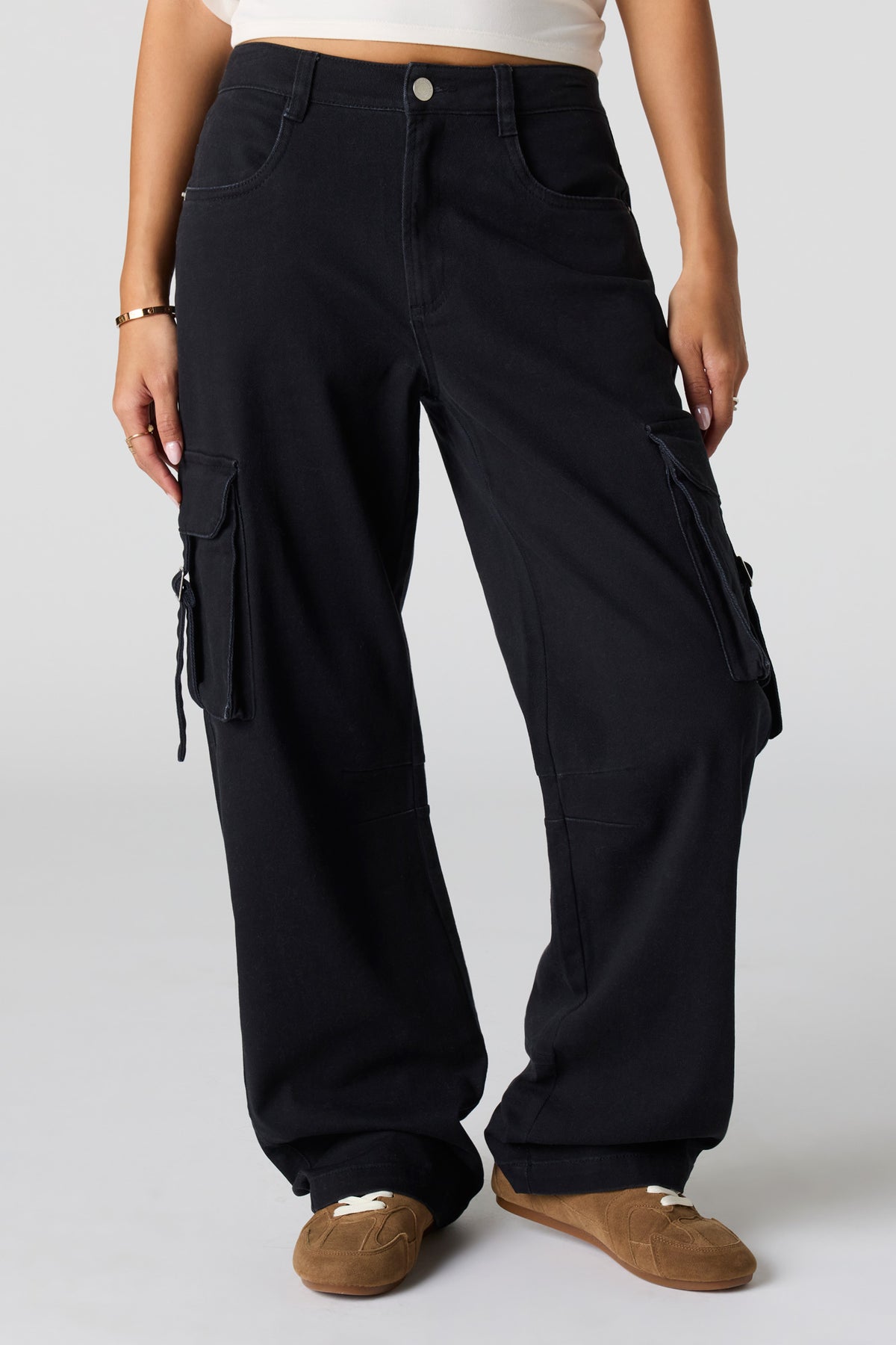 Alt View 2. Low Rise Cargo Pant - Black