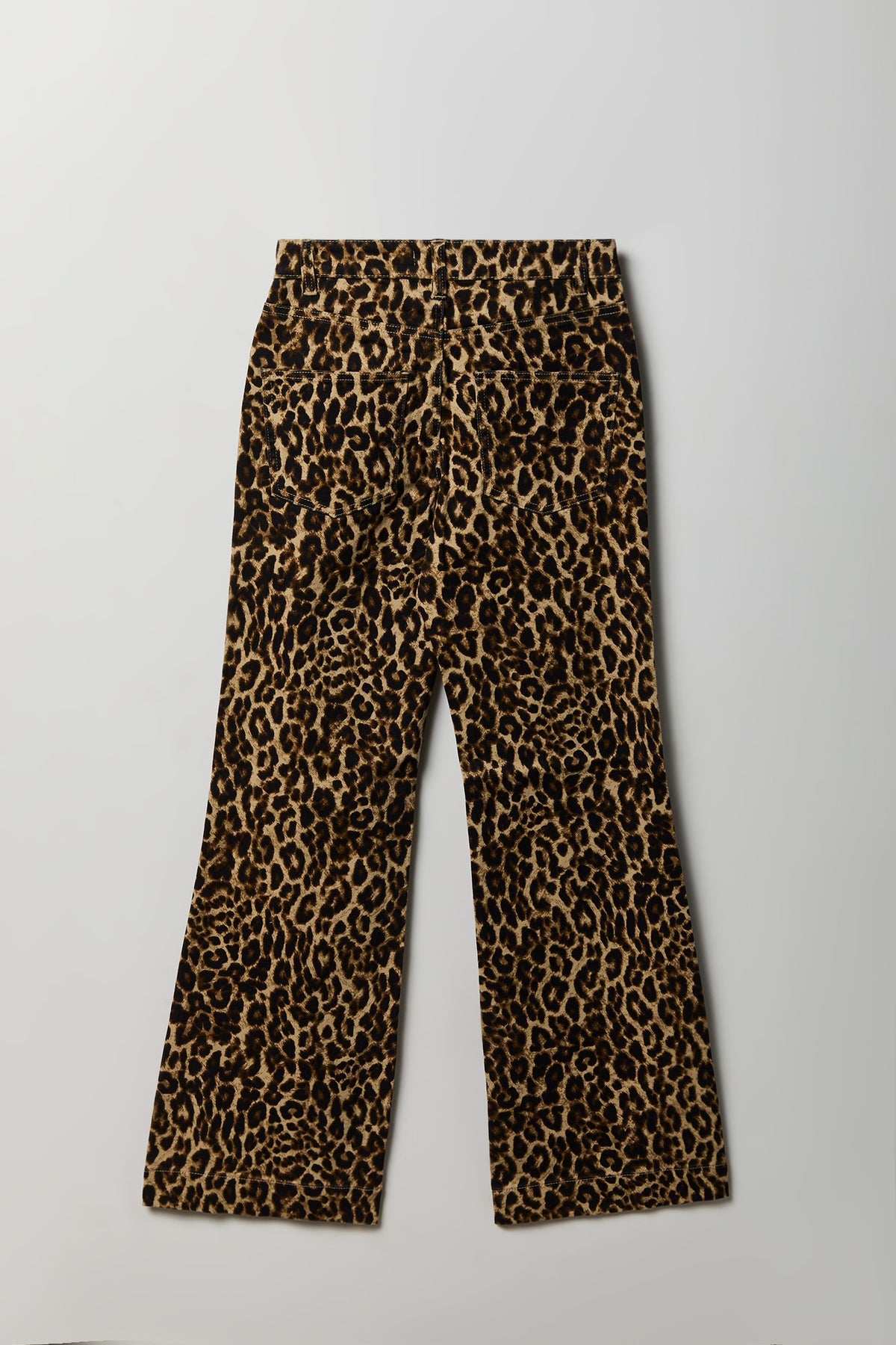 Vue alternative 2. Pantalon à jambe évasée avec ceinture