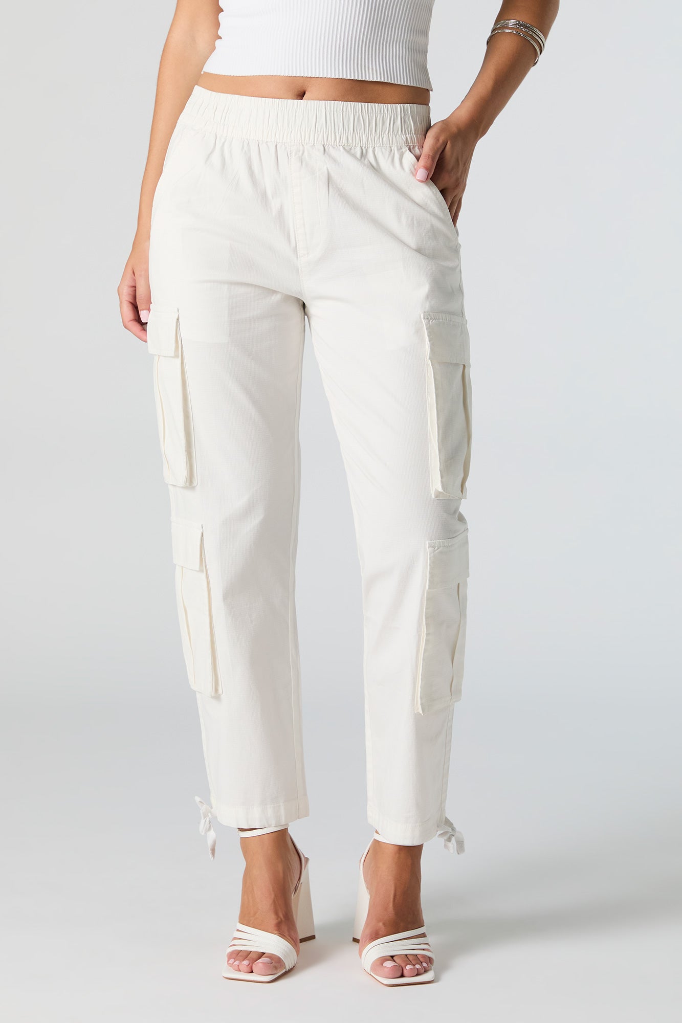 Pantalon cargo avec poches multiples et taille élastique