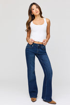 Jean extensible à jambe évasée et taille super basse