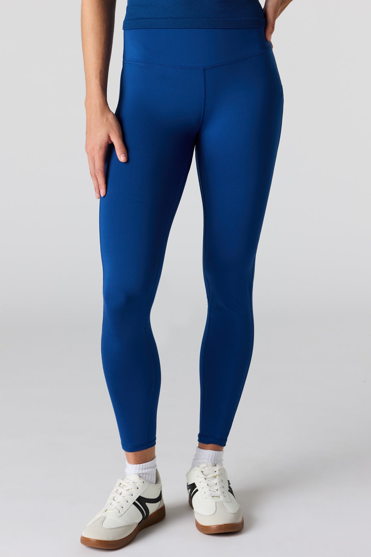 Alt View 2. Active Soft Legging 26" - Navy