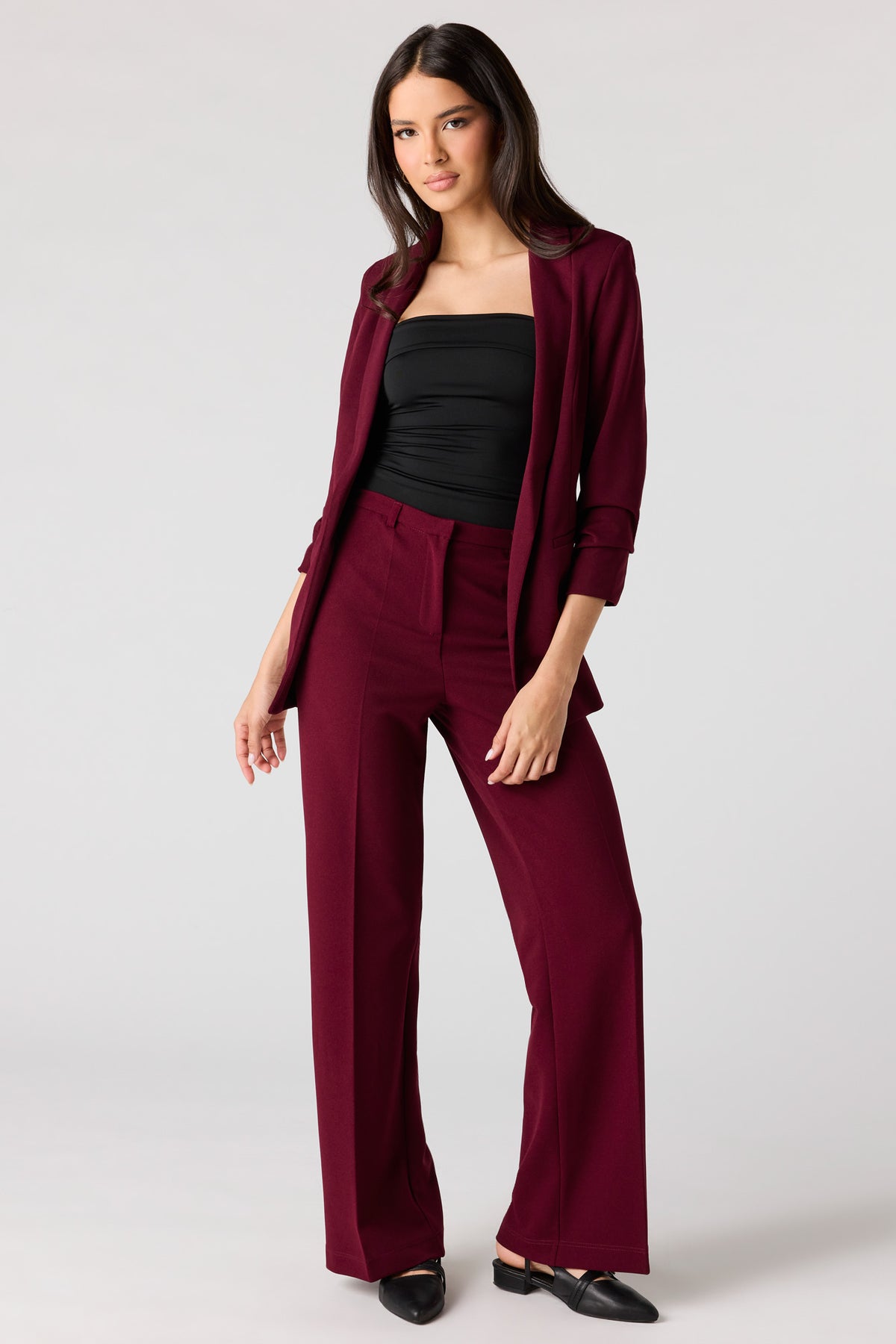 Pantalon habillé à jambe droite et taille basse
