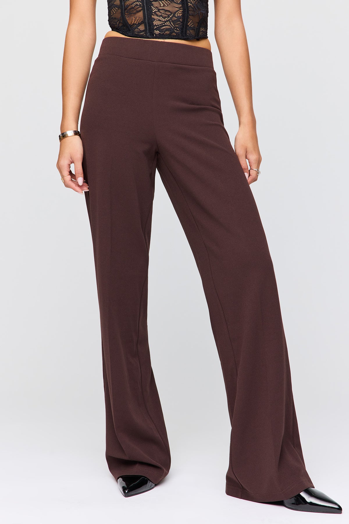 Vue alternative 2. Pantalon habillé à jambe droite