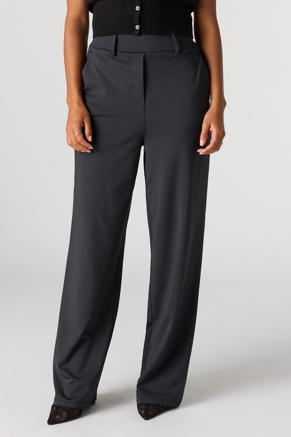 Vue alternative 2. Pantalon habillé à jambe droite