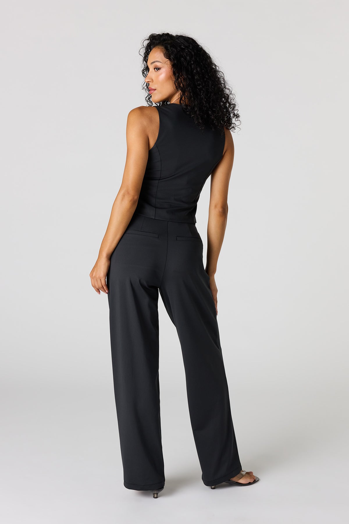 Vue alternative 3. Pantalon habillé à jambe large