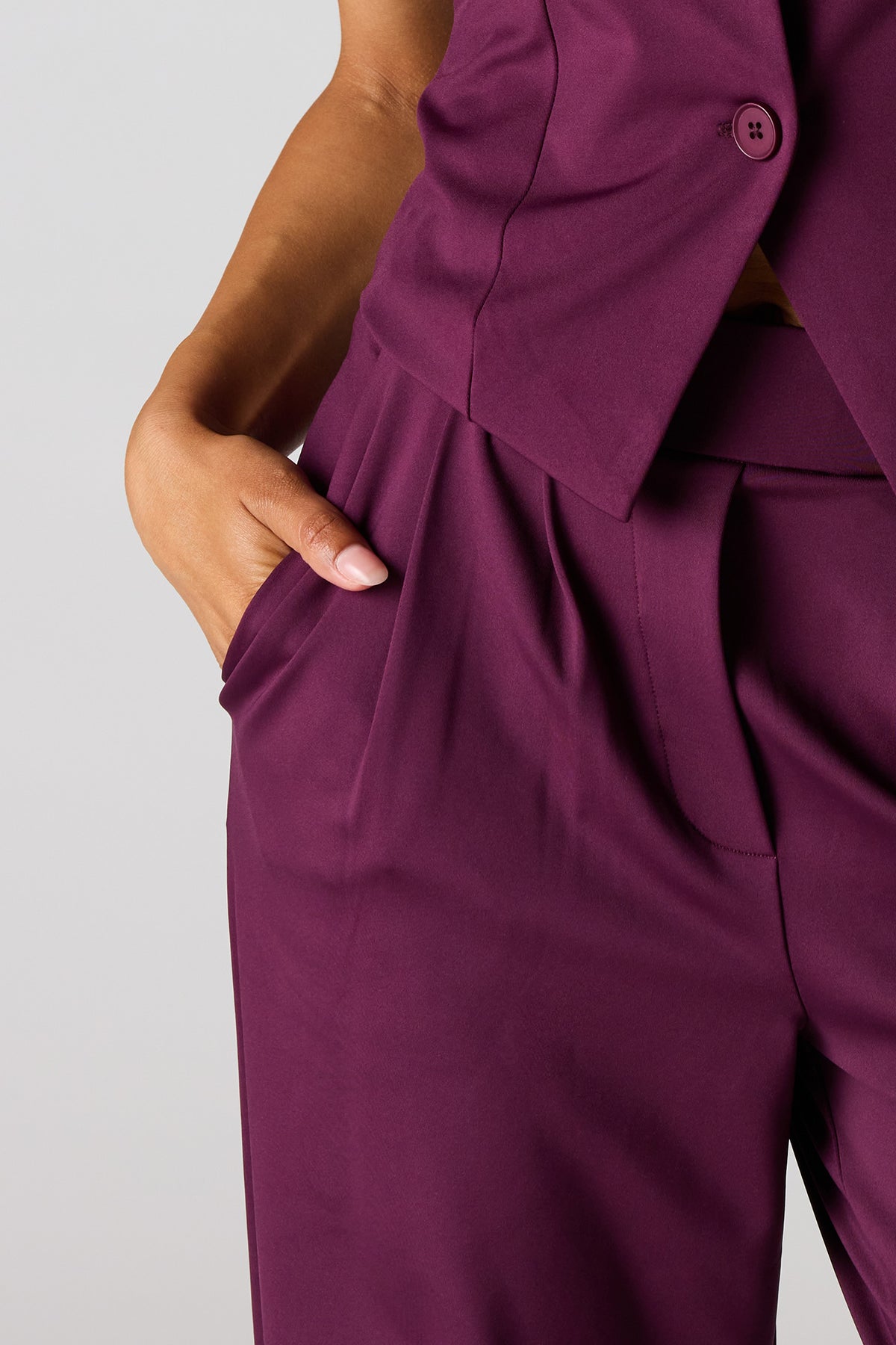 Vue alternative 4. Pantalon habillé à jambe large