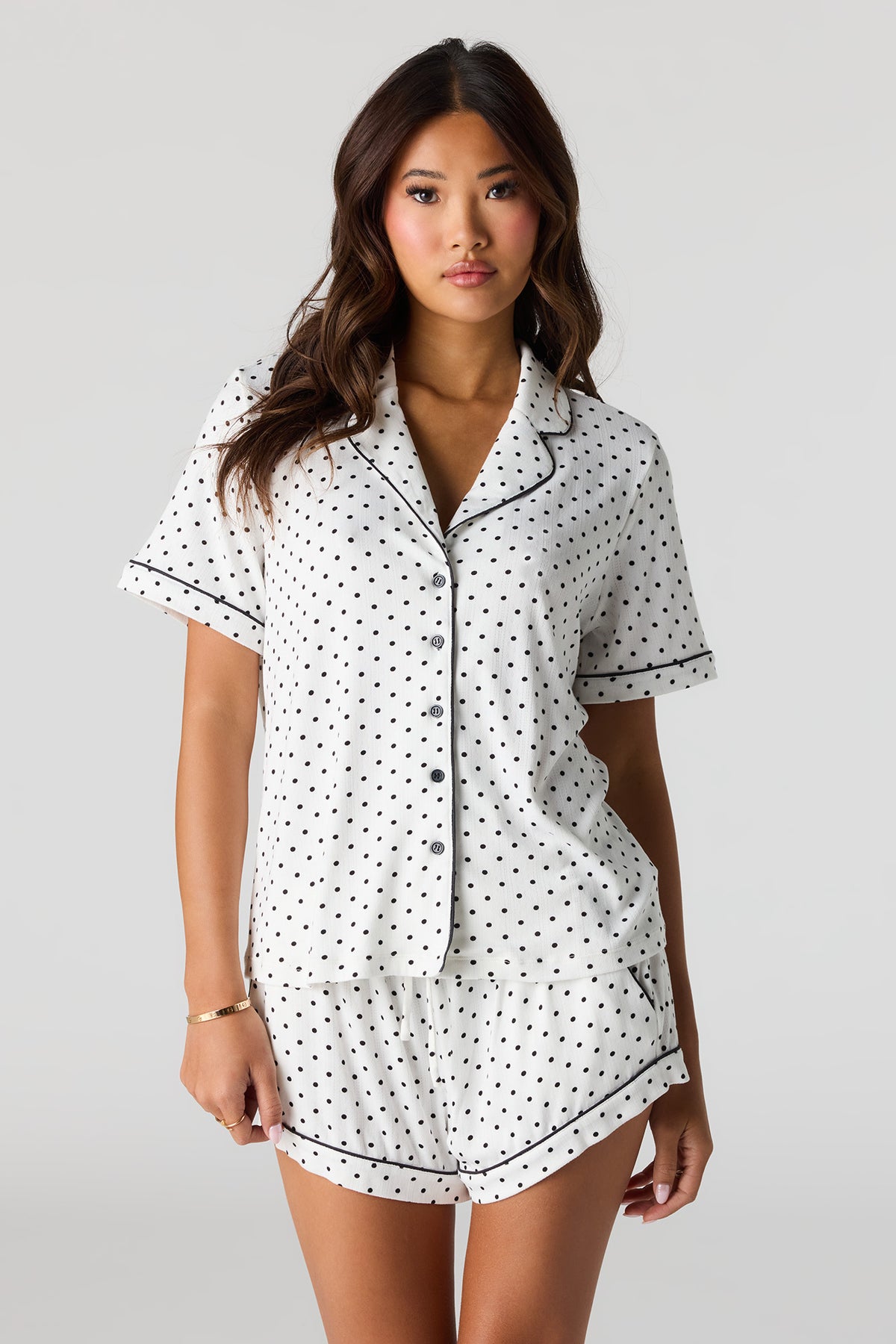 Ensemble pyjama avec haut boutonné imprimé avec col et short