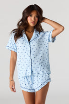 Ensemble pyjama avec haut boutonné imprimé avec col et short