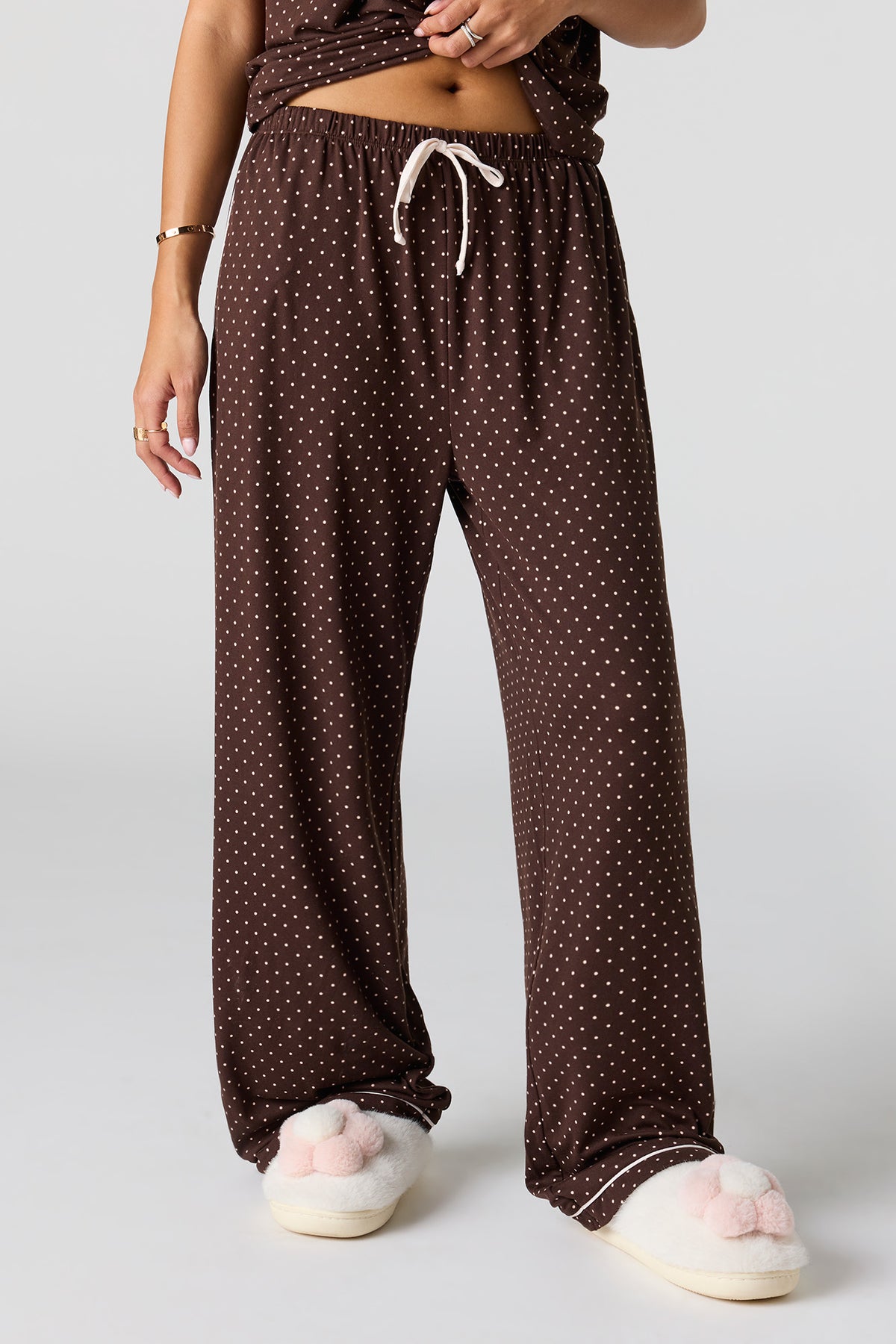 Vue alternative 3. Ensemble pyjama avec haut boutonné doux et pantalon