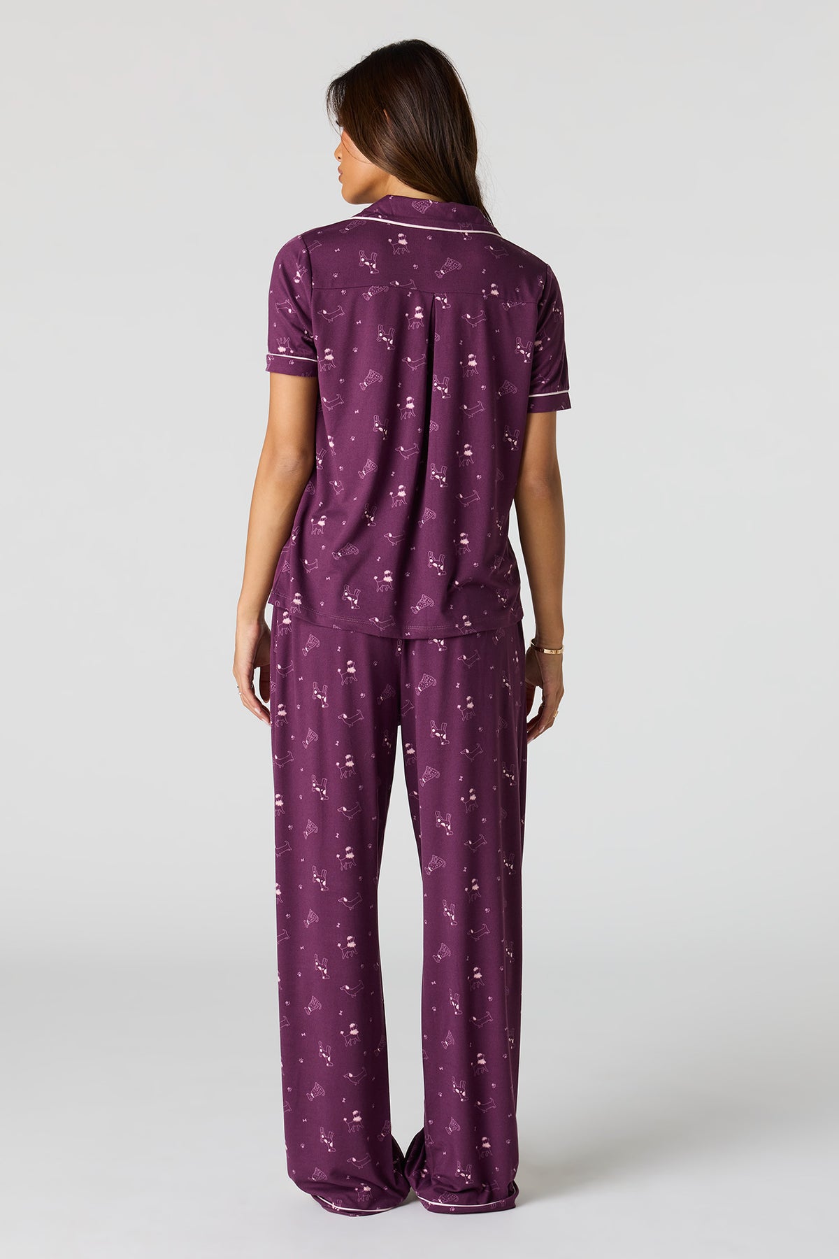 Vue alternative 4. Ensemble pyjama avec haut boutonné doux et pantalon