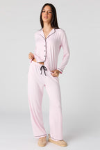 Ensemble pyjama avec haut boutonné et pantalon