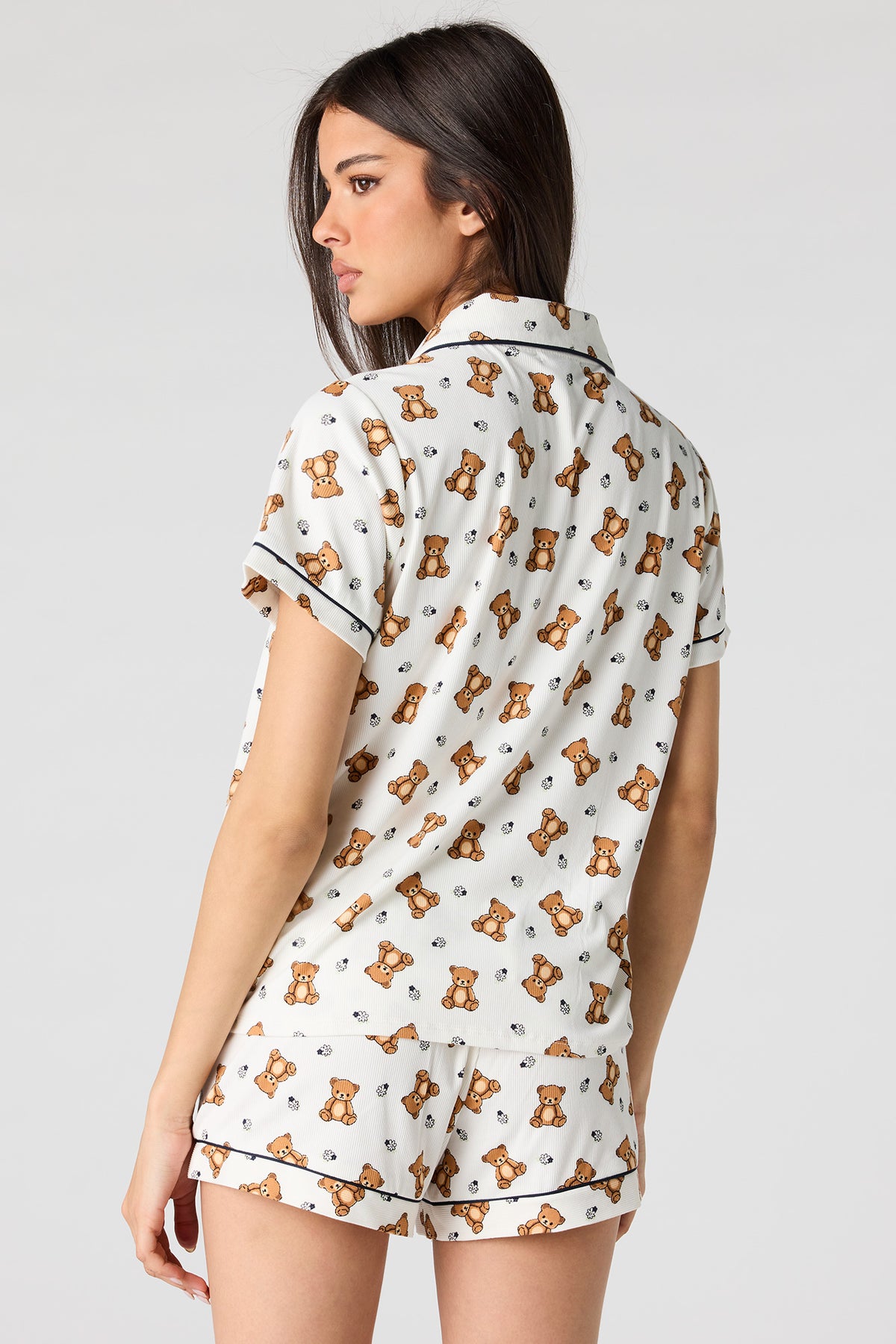 Alt View 2. Printed Button-Up Top & Short Pajama Set - Cream