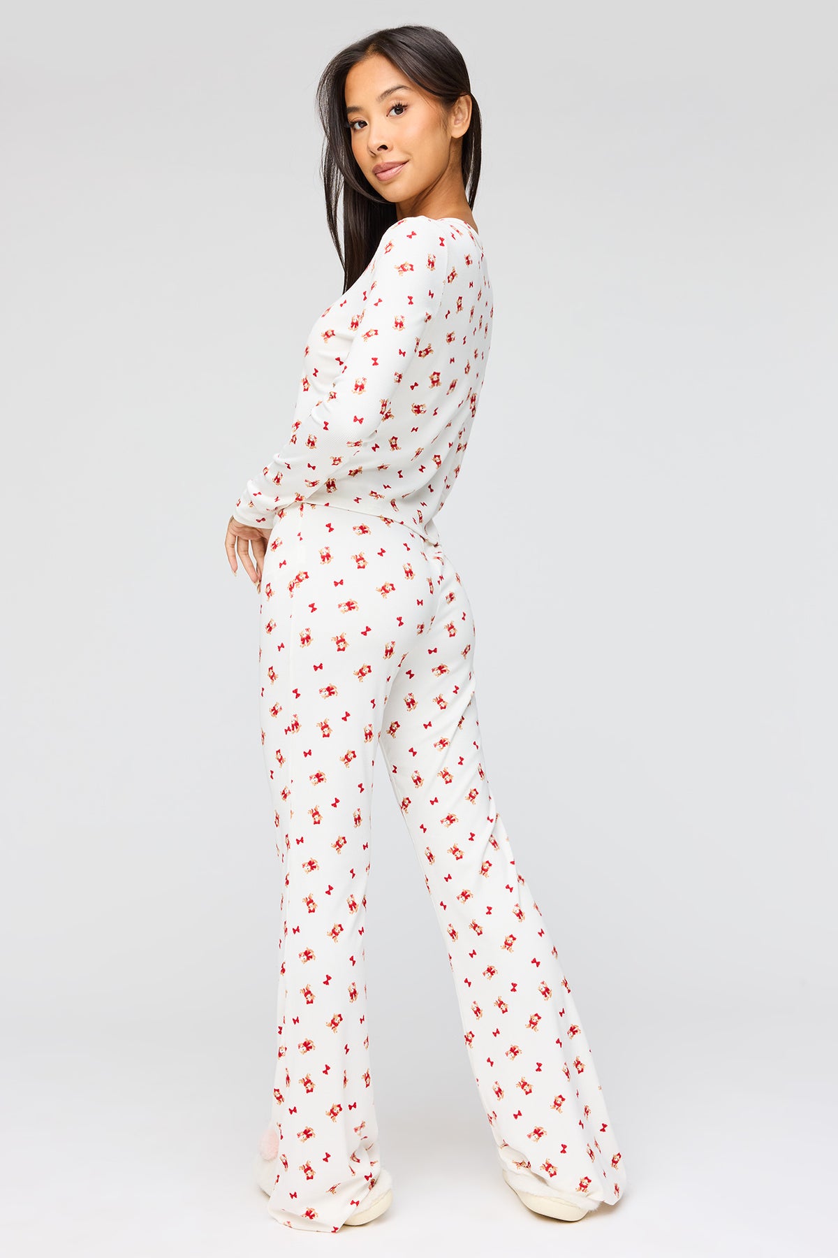 Vue alternative 4. Ensemble pyjama avec haut boutonné côtelé et pantalon