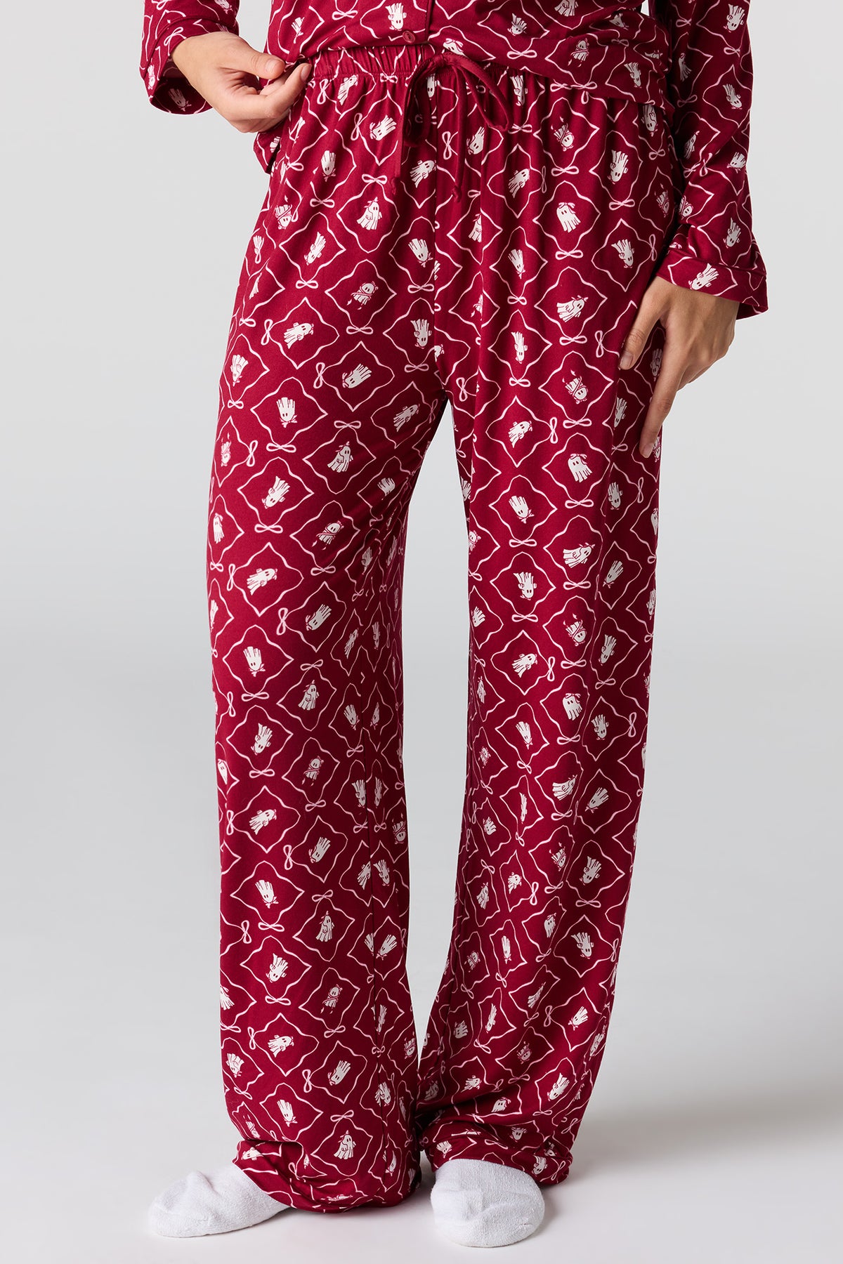 Vue alternative 3. Ensemble pyjama avec haut boutonné à imprimé Halloween et pantalon