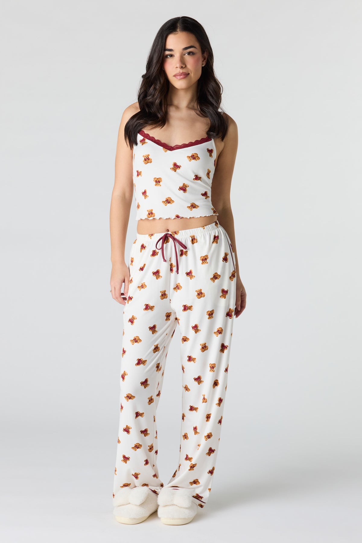 Ensemble pyjama avec débardeur en dentelle et short