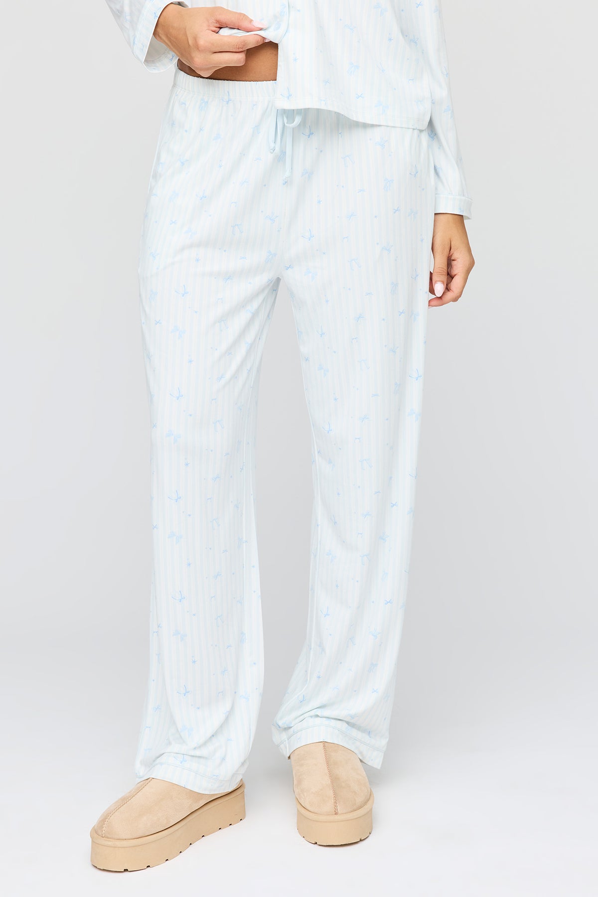 Alt View 3. Long Sleeve Button-Up Top & Pant Pajama Set - Light Blue