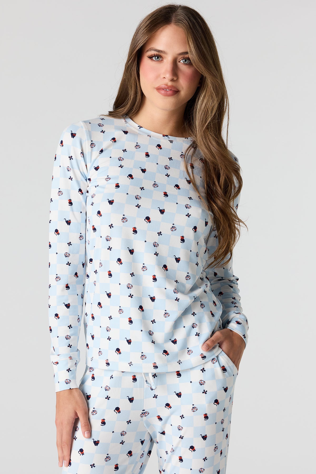 Vue alternative 2. Ensemble pyjama avec haut à imprimé Halloween et pantalon