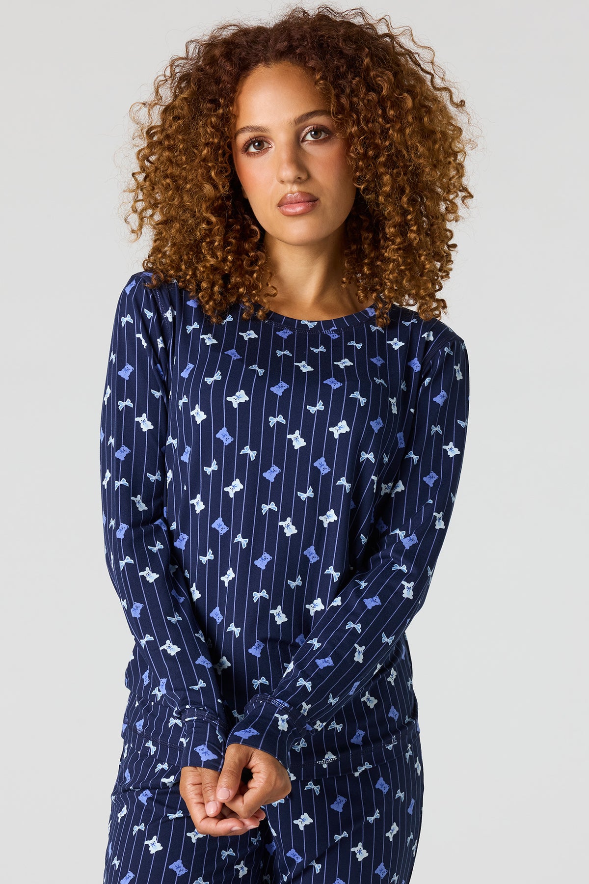 Alt View 2. Printed Long Sleeve Top & Pant Pajama Set - Navy