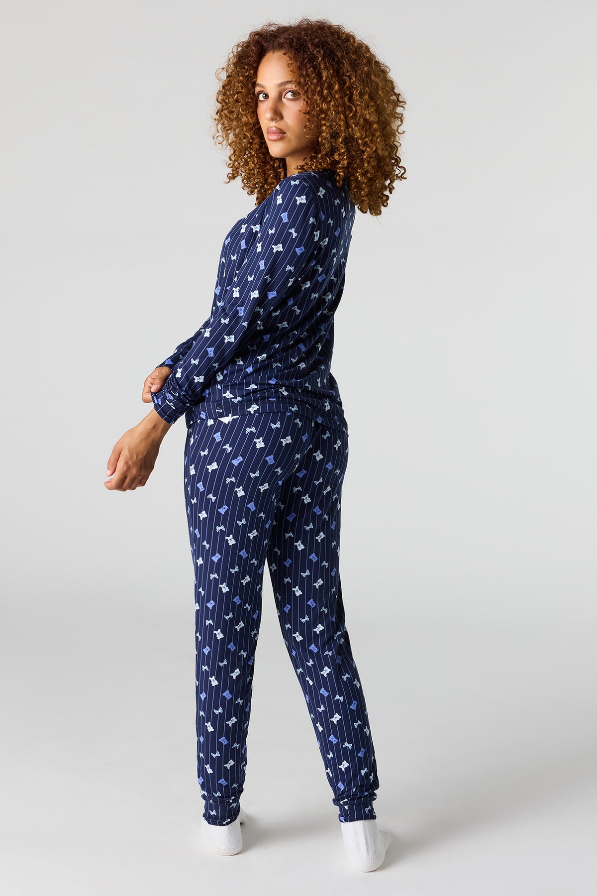 Alt View 4. Printed Long Sleeve Top & Pant Pajama Set - Navy