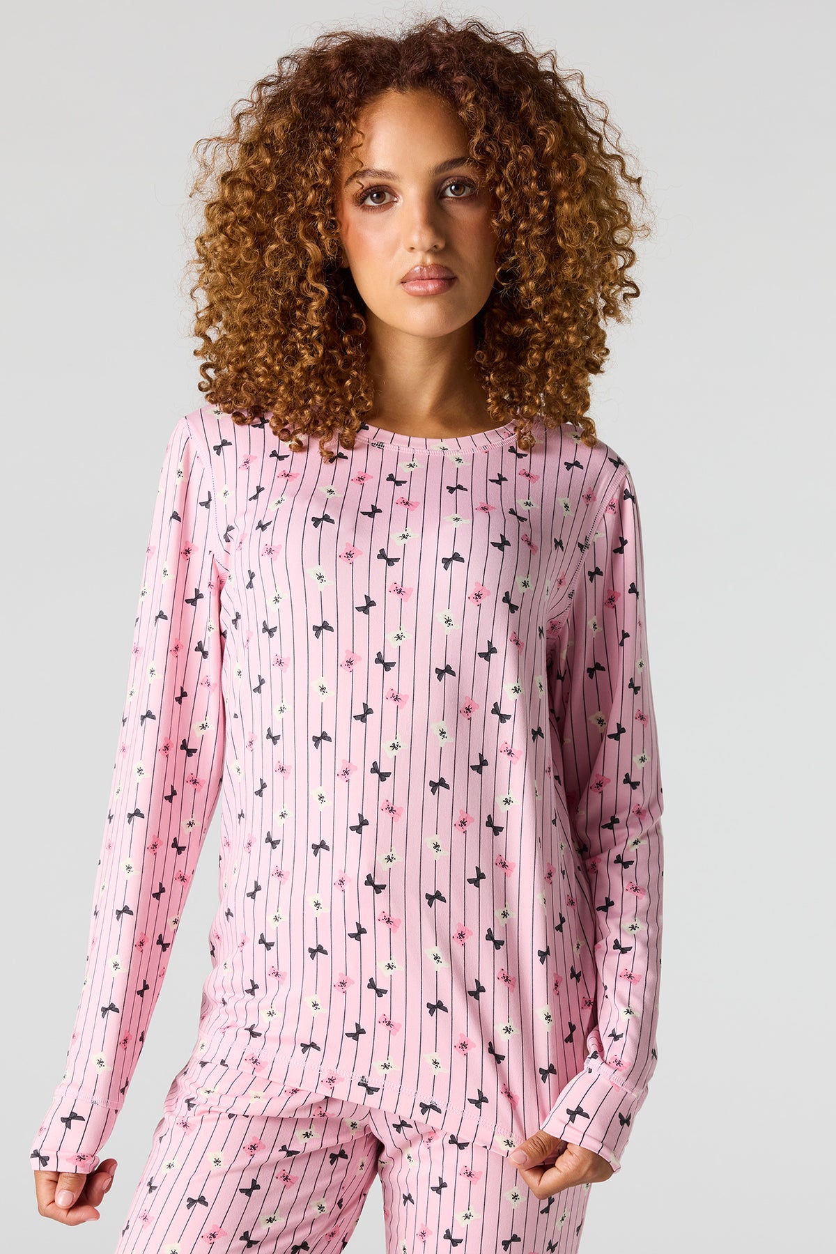 Alt View 2. Printed Long Sleeve Top & Pant Pajama Set - Pink