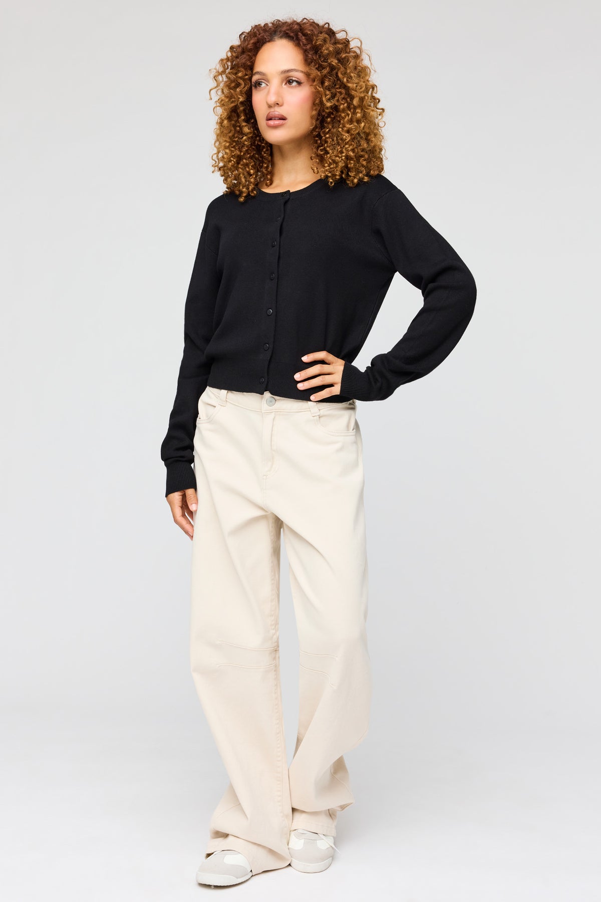 Vue alternative 3. Cardigan boutonné en tricot côtelé