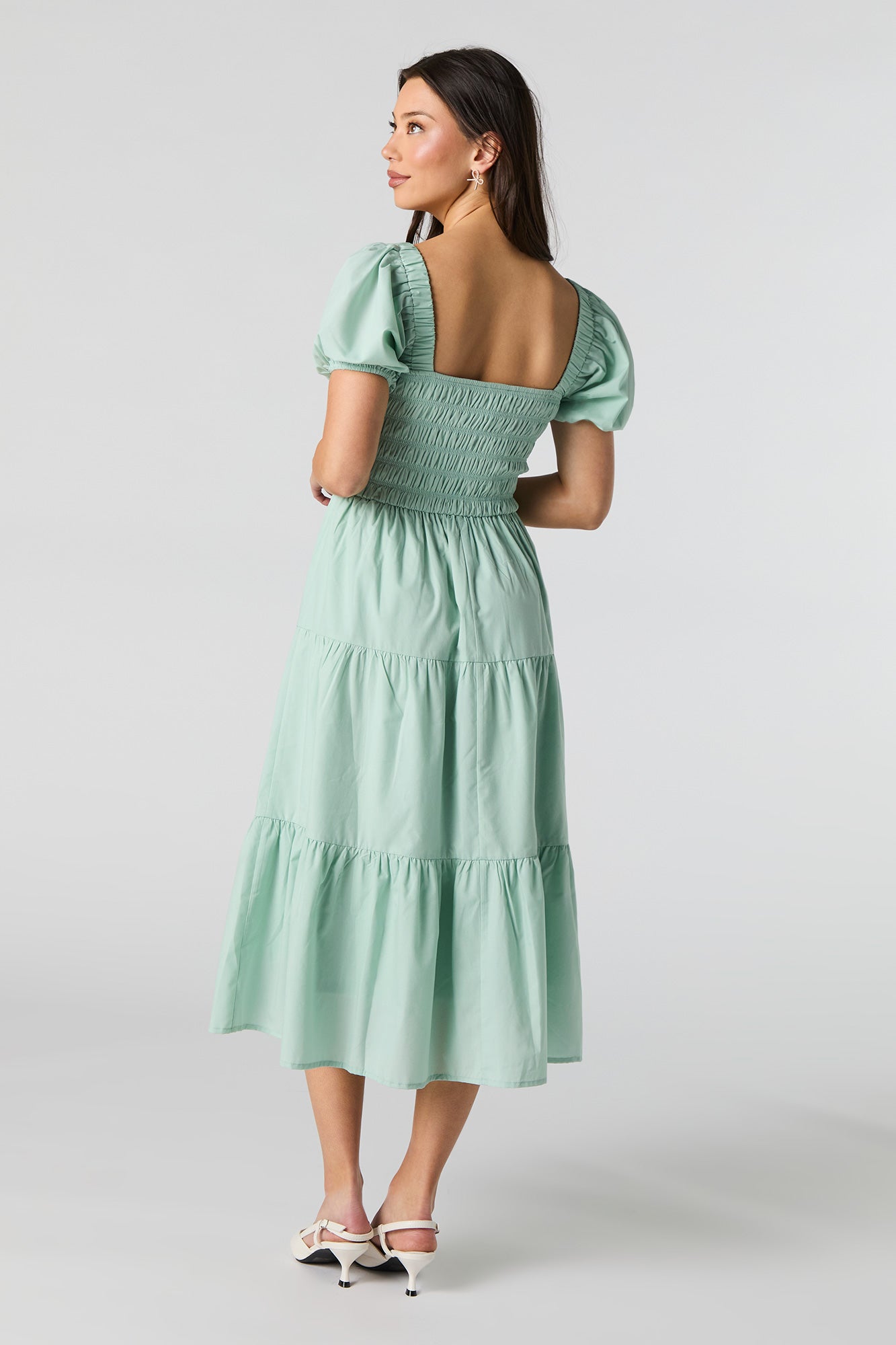 Smocked Puff Sleeve Tiered Midi Dress – Urban Planet