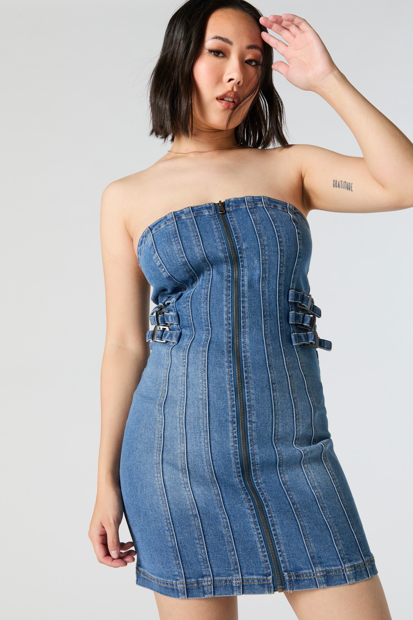 Minirobe tubulaire en denim avec fermeture à glissière