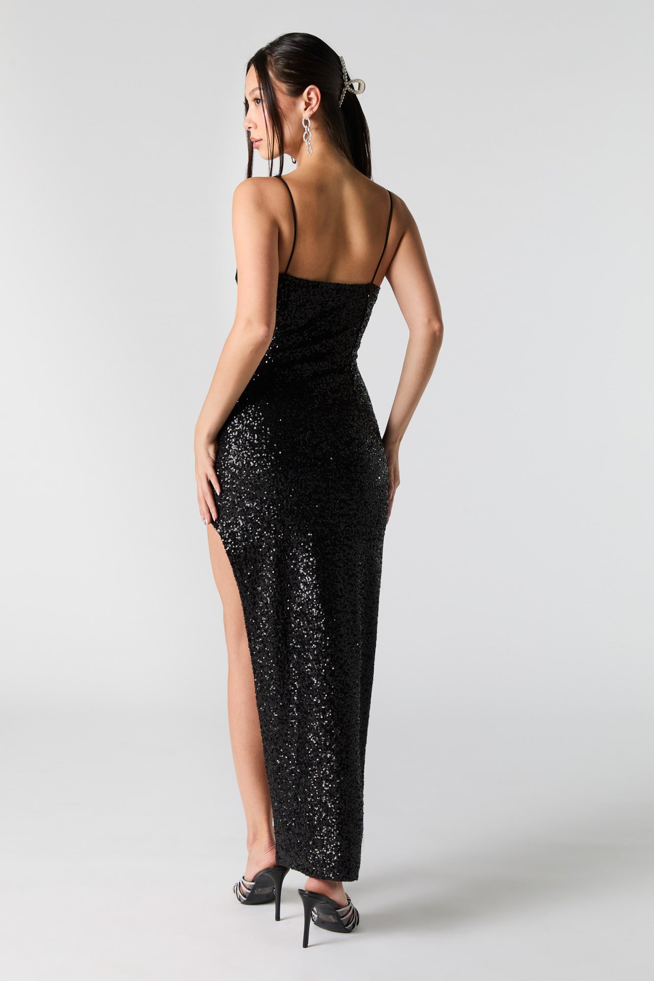 Robe maxi asymétrique à paillettes