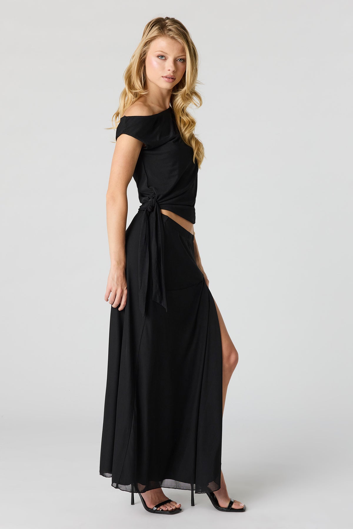 Alt View 2. Mesh Slit Maxi Skirt - Black