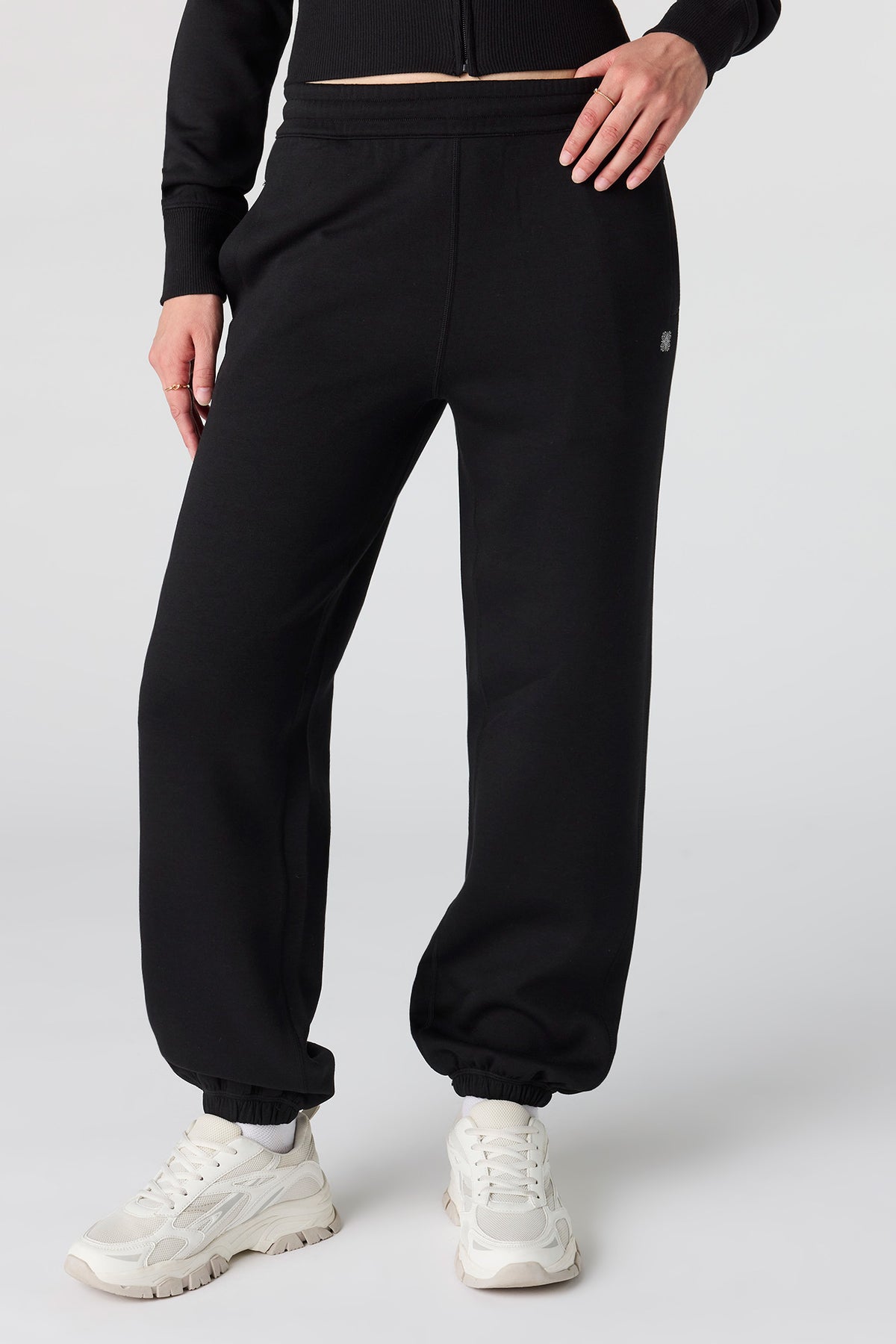 Alt View 2. Luxe Scuba Jogger - Black