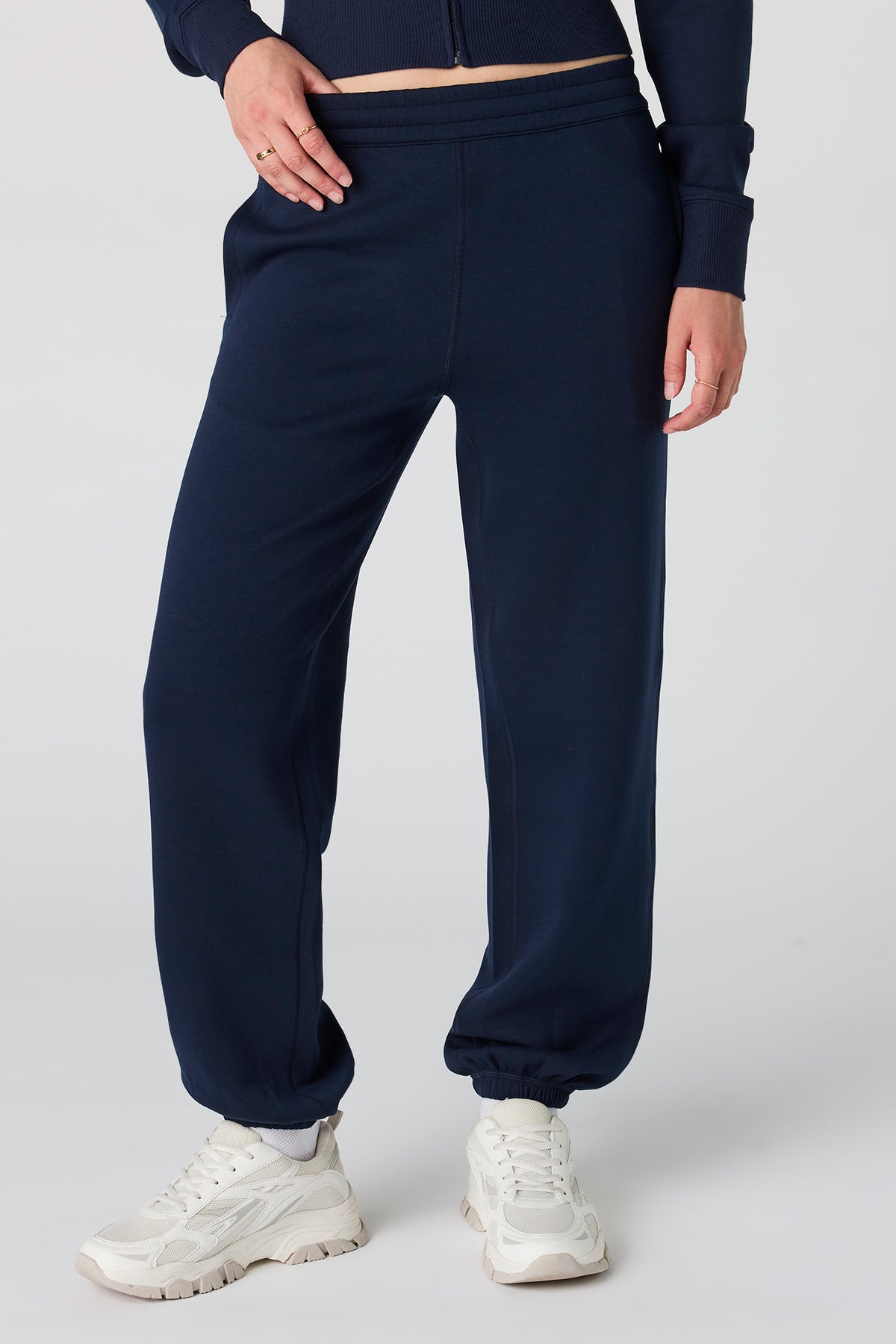 Vue alternative 2. Jogger en scuba de luxe